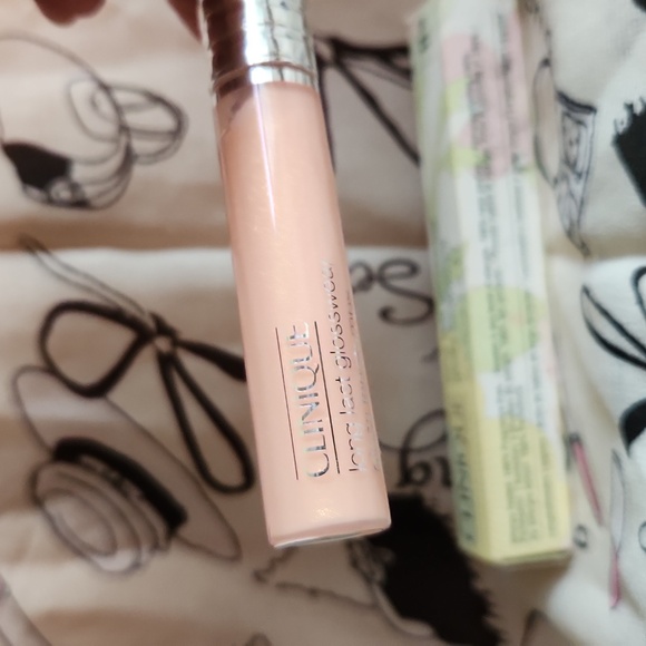 CLINIQUE Long Lasting Lip Gloss SWEET TOOTH - Picture 4 of 7